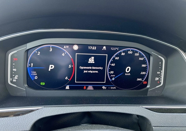Volkswagen Passat cena 199900 przebieg: 14220, rok produkcji 2023 z Gostynin małe 742